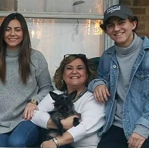 Meet your Posher, Zoraida